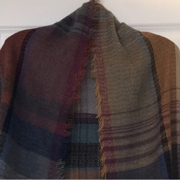 Plaid poncho - Picture 5 of 6